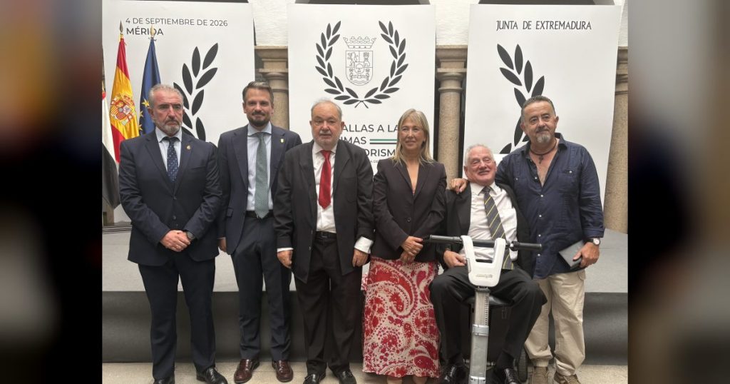 Bautista reivindica el compromiso de Extremadura con las victimas del terrorismo