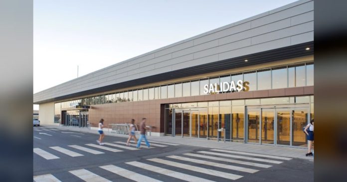 El Aeropuerto de Badajoz crece y supera ya los 78.000 pasajeros
