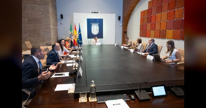 El Consejo de Gobierno aprueba 47,5 millones de euros para ayudar a 16.000 autónomos a crear y mantener sus empleos