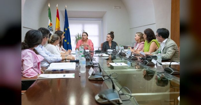 El IMEX refuerza su compromiso con la erradicacion de la violencia contra las mujeres