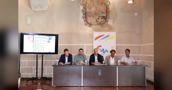 Extremadura reúne a 260 profesionales veteranos de pádel en torno a su campeonato nacional