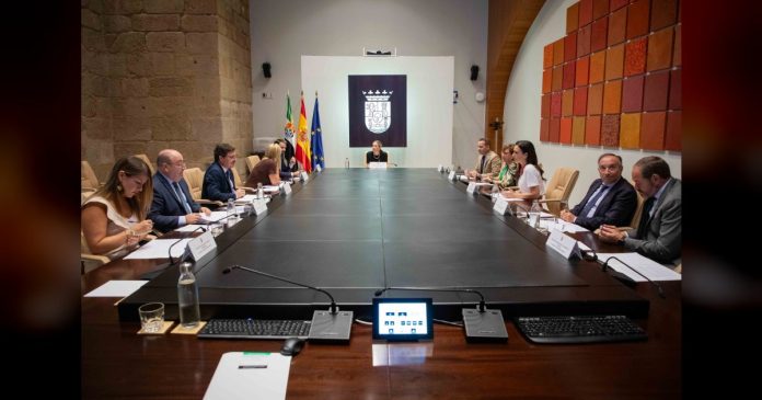 La Junta de Extremadura destina 15 millones de euros a impulsar políticas activas de empleo en 2026 y 2027