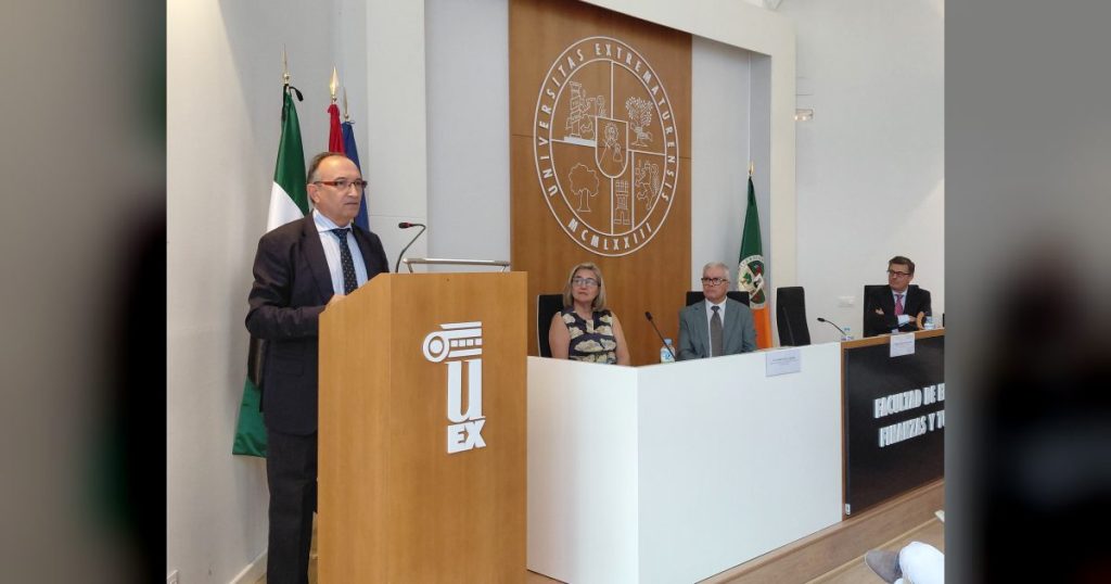 Laureano León defiende un modelo turístico basado en la calidad, la autenticidad y la sostenibilidad para consolidar a Extremadura como referente turístico