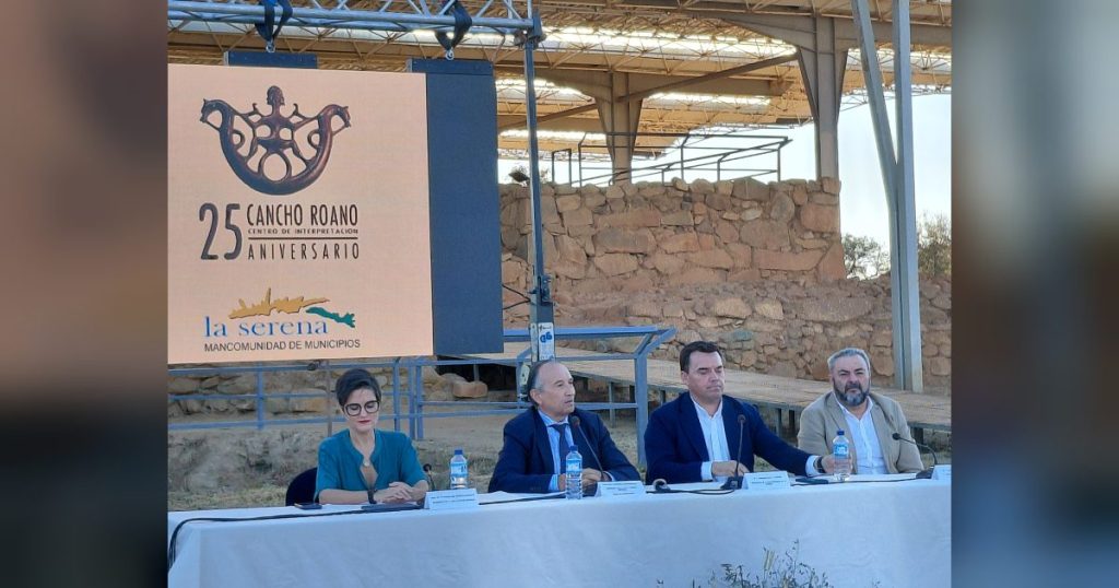 León destaca el potencial del legado tartésico para atraer turismo internacional en el XXV aniversario del Centro de Interpretación de Cancho Roano