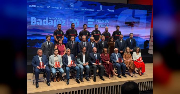 Abel Bautista a los empresarios: "Extremadura debe estar sentada a la mesa en lugar de formar parte del menú"