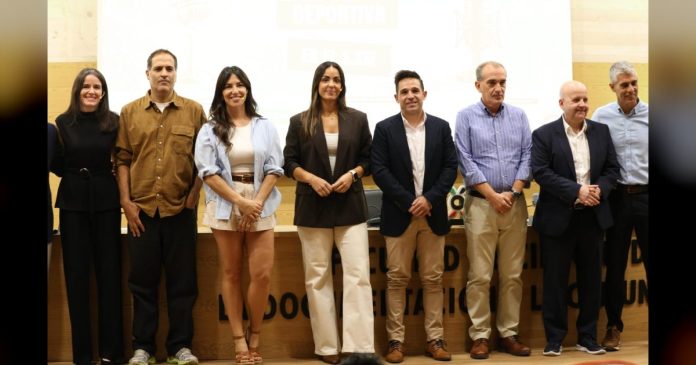 El IV Simposio de Comunicación Deportiva aborda en Badajoz la evolución del periodismo y los desafíos de los nuevos medios