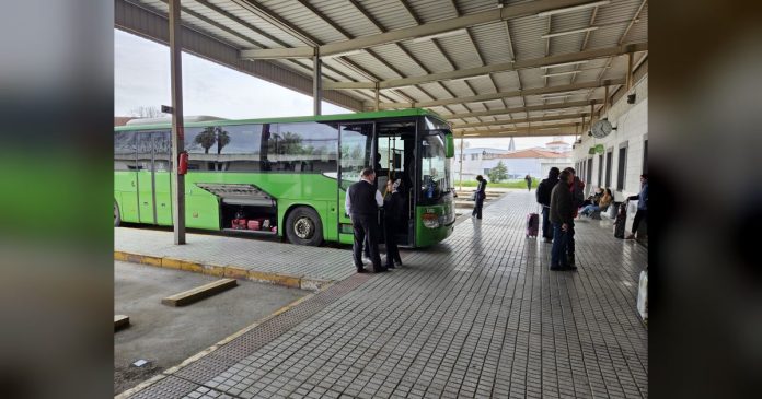 La Junta autoriza el refuerzo de autobus con motivo de la Feria Internacional Ganadera de Zafra