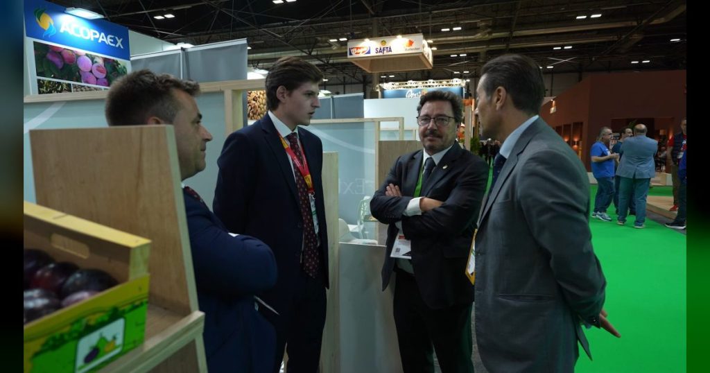 La Junta de Extremadura acompaña a 42 empresas y entidades extremeñas en Fruit Attraction 2026