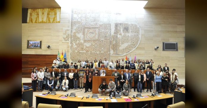 La Junta de Extremadura reafirma su compromiso con la erradicación del acoso escolar por LGTBIfobia