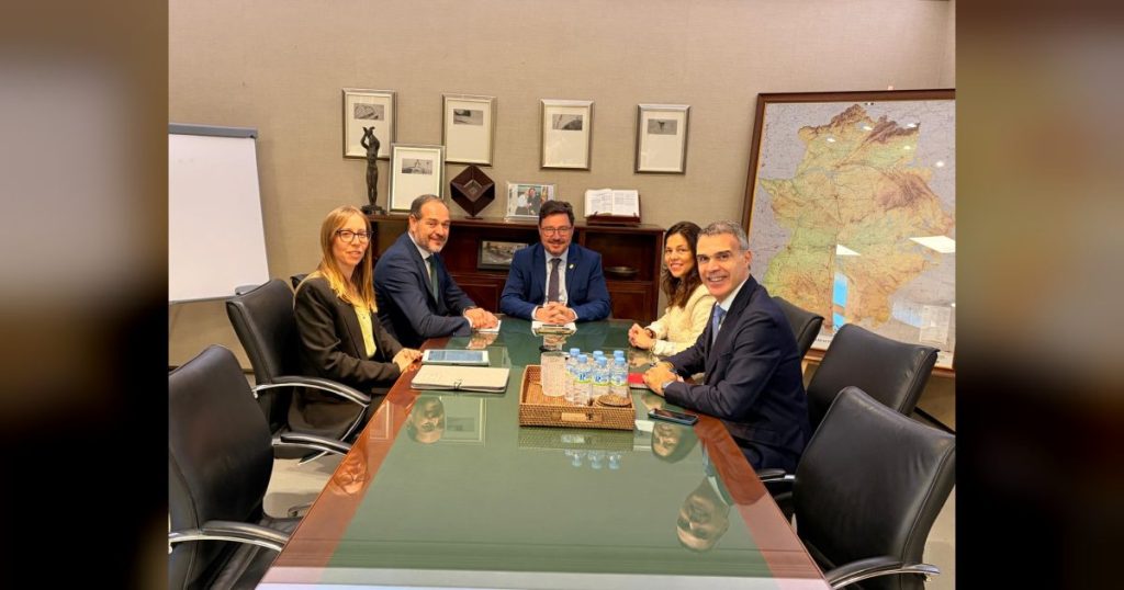 La Junta y la empresa AESC abordan soluciones de vivienda para acompañar el desarrollo de la gigafactoría de Navalmoral