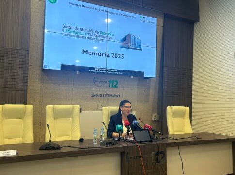 El Centro Coordinador de Emergencias 112 Extremadura ha recibido 687.000 llamadas y ha gestionado 131.529 incidentes durante el año 2025