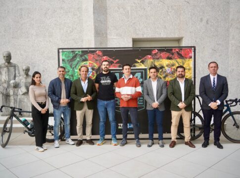 La Junta de Extremadura apoya la celebración de la 114 Gravel Race 2026, que reunirá en Badajoz a 500 participantes el día 28 de marzo