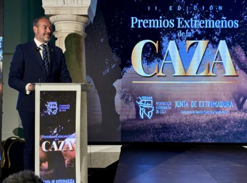 «La caza llena pueblos cada fin de semana», destaca el consejero de Gestión Forestal en funciones en la entrega de los II Premios extremeños de la caza