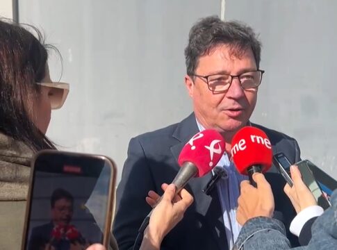 Guillermo Santamaría anuncia que el proyecto adaptado para la Factoría de Navalmoral ya está siendo analizado para la declaración de Impacto Ambiental