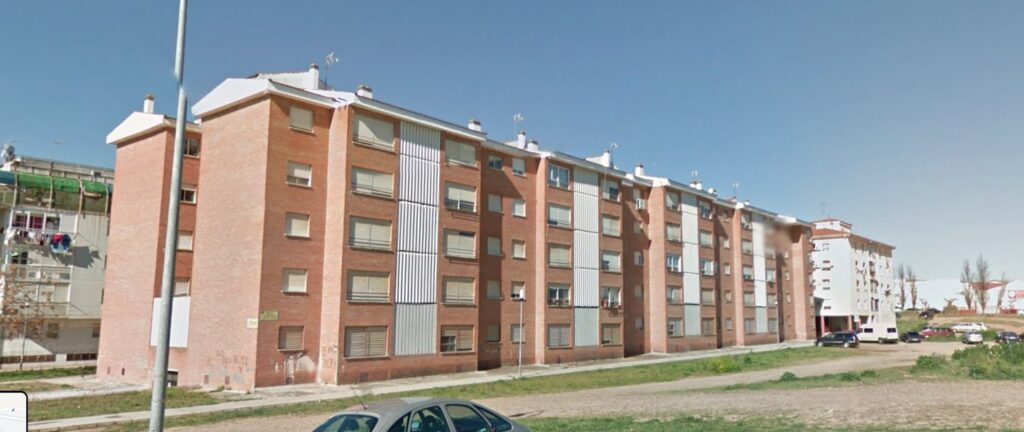 La mejora de la gestión del parque público de vivienda de la Junta incrementa la recaudación sin elevar los alquileres y refuerza su función social