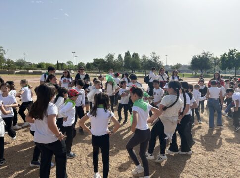 Casi 2.000 alumnos de 25 centros celebran la cultura y el folclore extremeños en Badajoz
