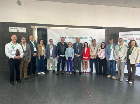 Vaquera destaca la alta empleabilidad de la Formación Profesional y la importancia de la celebración de ferias como «gran escaparate» para exponer las diferentes titulaciones