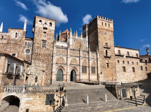 Extremadura se proyecta como destino religioso y cultural en la televisión italiana
