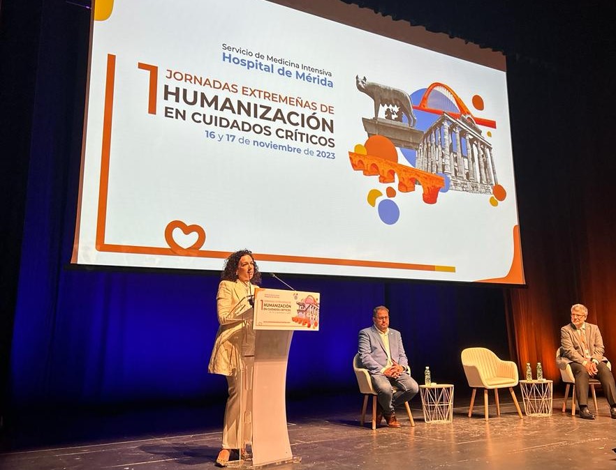La consejera de Salud anuncia la creación de una Comisión de Humanización en cada área de salud del SES