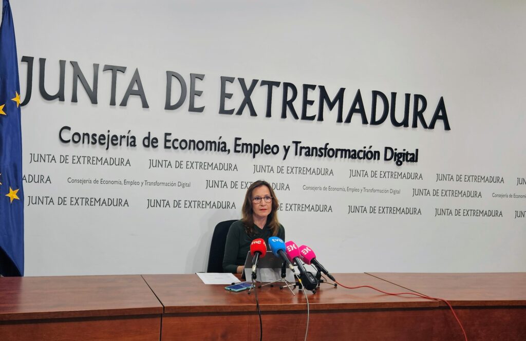 Extremadura alcanza en abril el mínimo histórico de paro de los últimos 30 años con 62.868 personas desempleadas