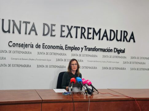 Extremadura alcanza en abril el mínimo histórico de paro de los últimos 30 años con 62.868 personas desempleadas