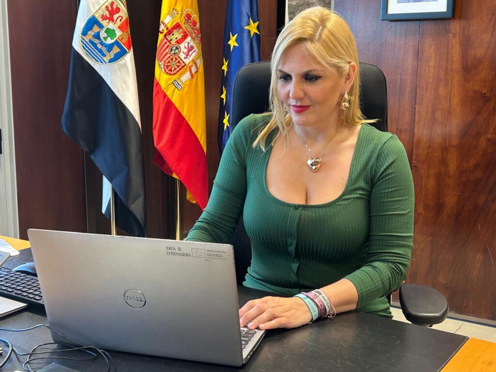 La consejera de Hacienda solicita al ministro Arcadi España que las ayudas autonómicas por los incendios del pasado verano no tributen