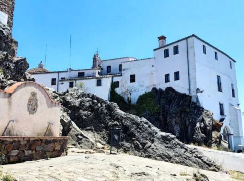 La Junta de Extremadura acometerá mejoras esenciales en el Santuario de la Montaña para garantizar su preservación