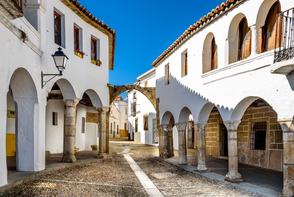 Los alojamientos de Extremadura logran el mejor mes de abril con más de 213.000 viajeros y 419.700 pernoctaciones