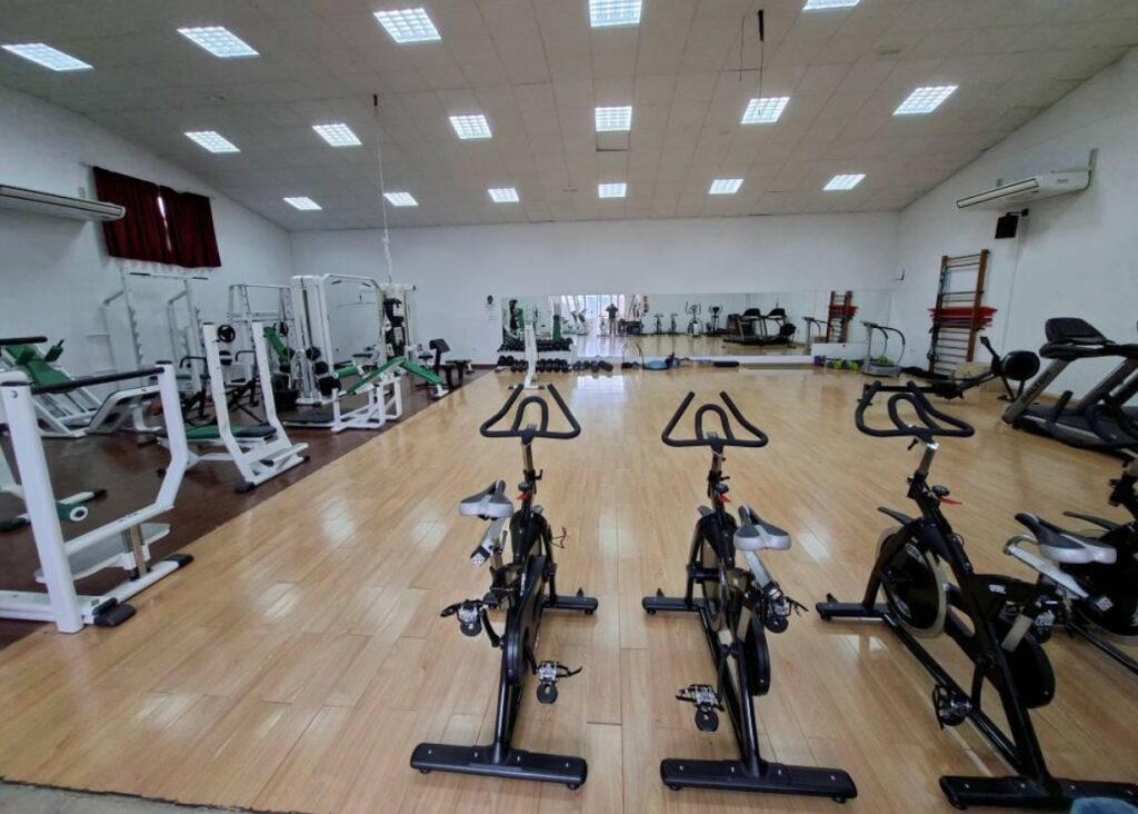 La Junta de Extremadura incrementa hasta 1,3 millones de euros las ayudas para instalaciones deportivas municipales