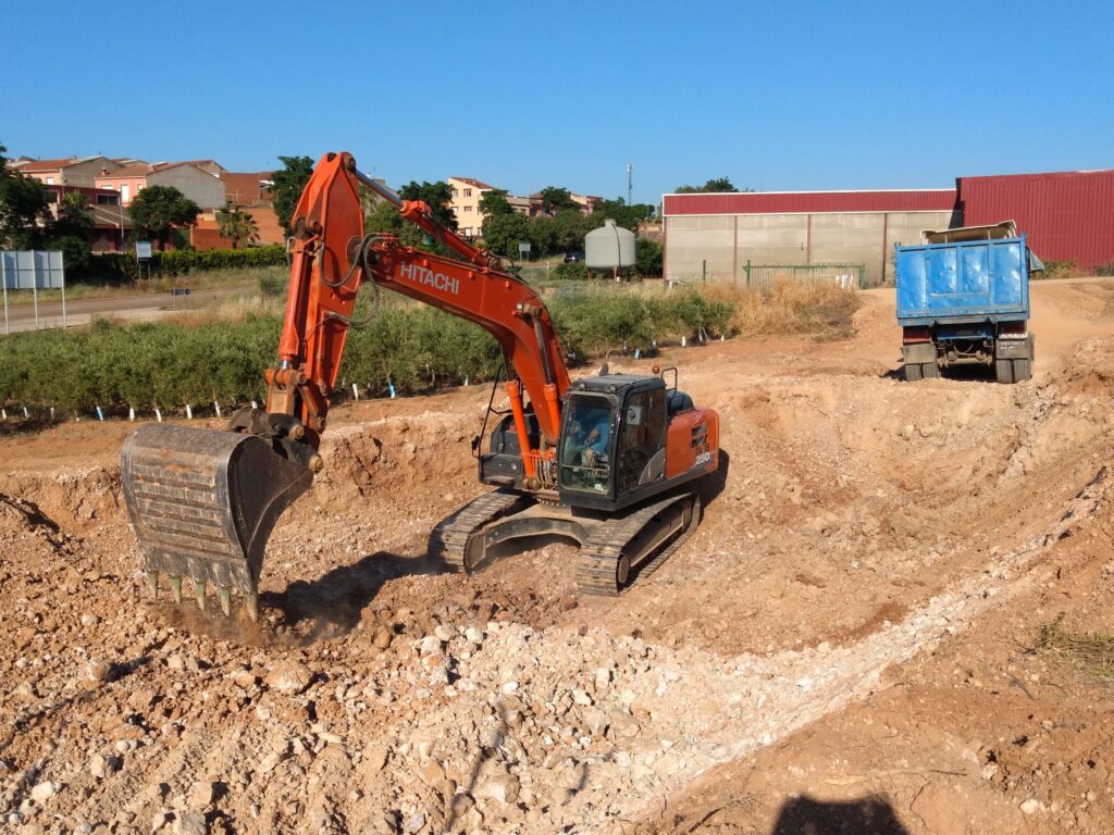 La Junta de Extremadura inicia las obras de mejora del acceso a Solana de los Barros desde la EX 300