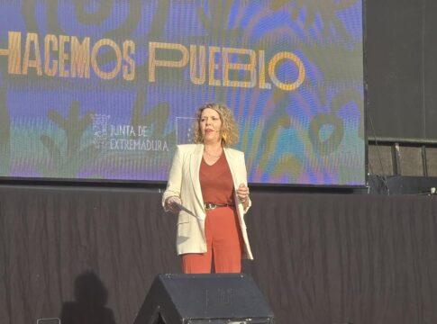 La directora general de Fondos Europeos destaca en Malpartida de Plasencia cómo Europa impulsa oportunidades para Extremadura