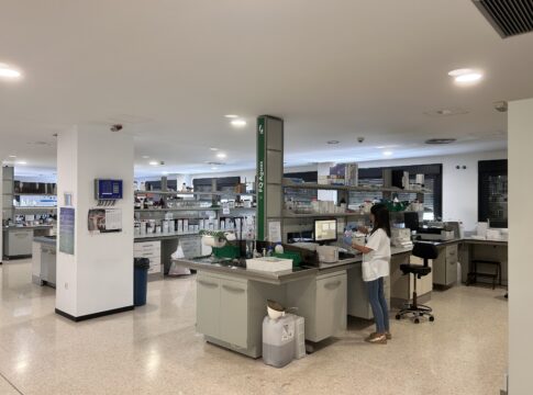 El Área de Salud de Badajoz renovará equipamiento obsoleto de más de 25 años del Laboratorio de Salud Pública