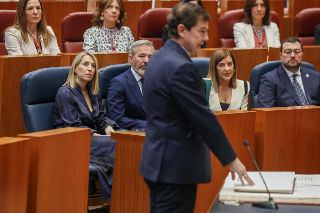 María Guardiola acompaña a Alfonso Fernández Mañueco en su toma de posesión como presidente de Castilla y León