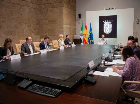 El Consejo de Gobierno aprueba las ayudas de 250 euros mensuales para alquiler de vivienda, dirigidas a jóvenes de hasta 35 años