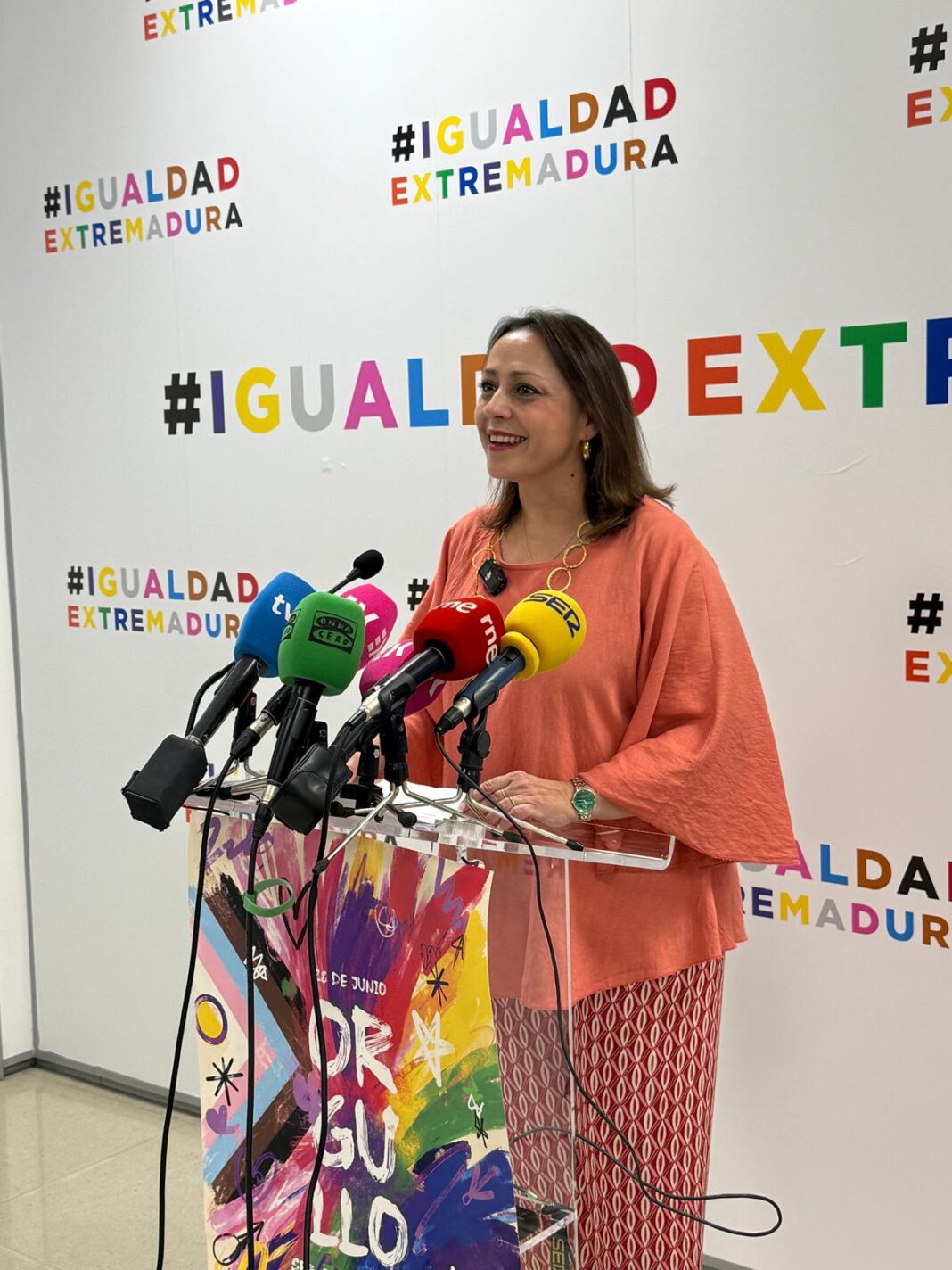 La Junta de Extremadura presenta la segunda campaña institucional del Orgullo LGTBIQ+ 2026 bajo el lema ‘Ser, estar y existir’