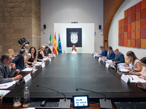 El Consejo de Gobierno refuerza la formación, la educación y la atención social con nuevas inversiones en Extremadura