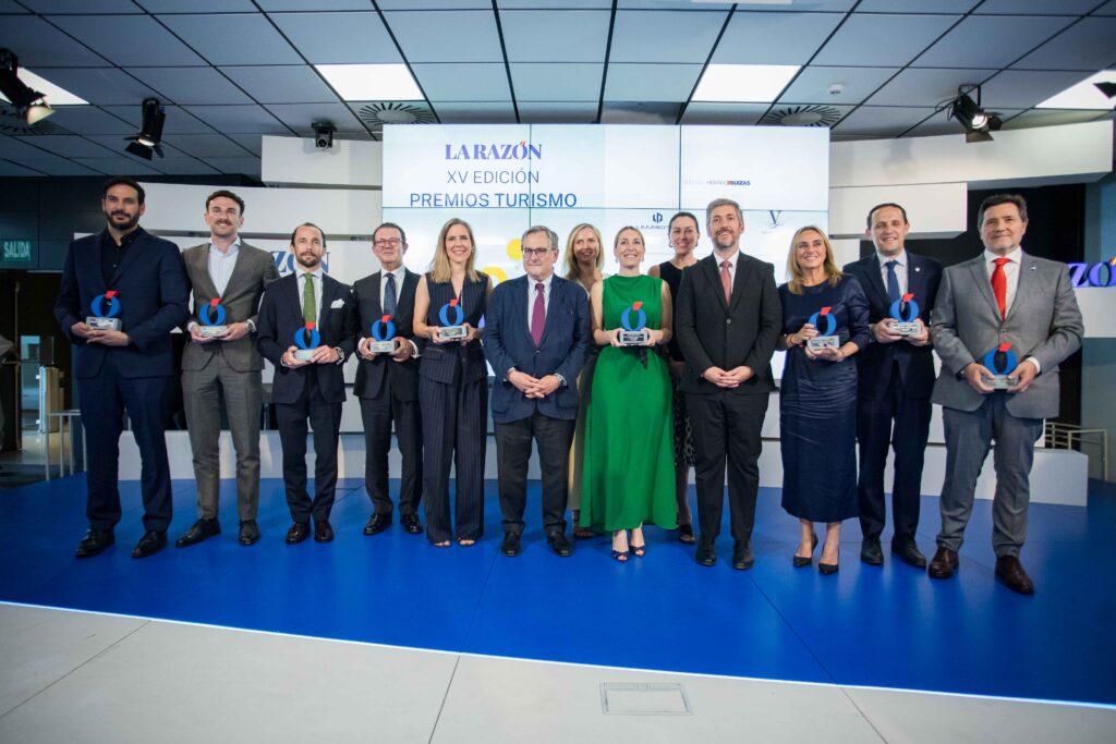Guardiola destaca el liderazgo turístico de Extremadura en los XV Premios de Turismo de ‘La Razón’: «Ya no somos un secreto, hoy estamos en el mapa»