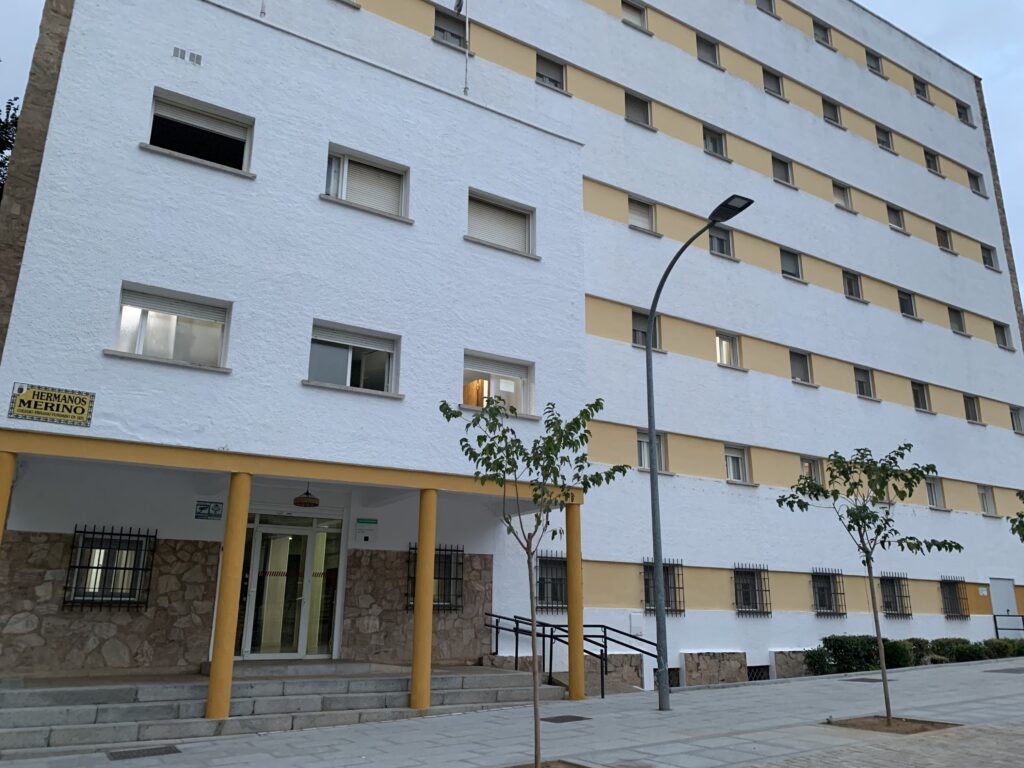 La Junta de Extremadura oferta 303 plazas en las residencias universitarias de Badajoz, Cáceres y Plasencia para el curso 2026/2027