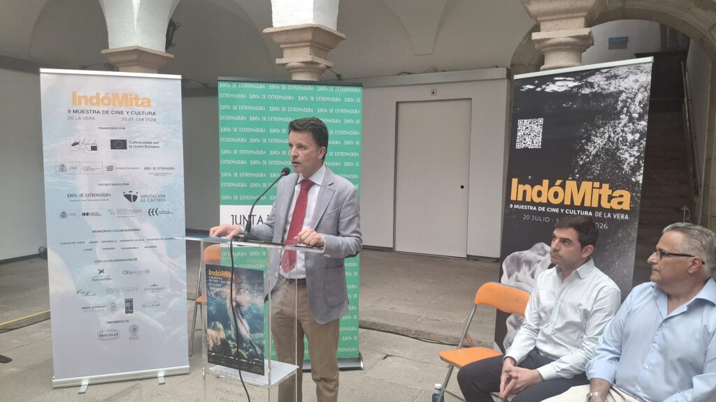 El secretario general de Cultura reafirma el compromiso de la Junta de Extremadura con el Festival Indómita de La Vera