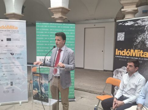 El secretario general de Cultura reafirma el compromiso de la Junta de Extremadura con el Festival Indómita de La Vera