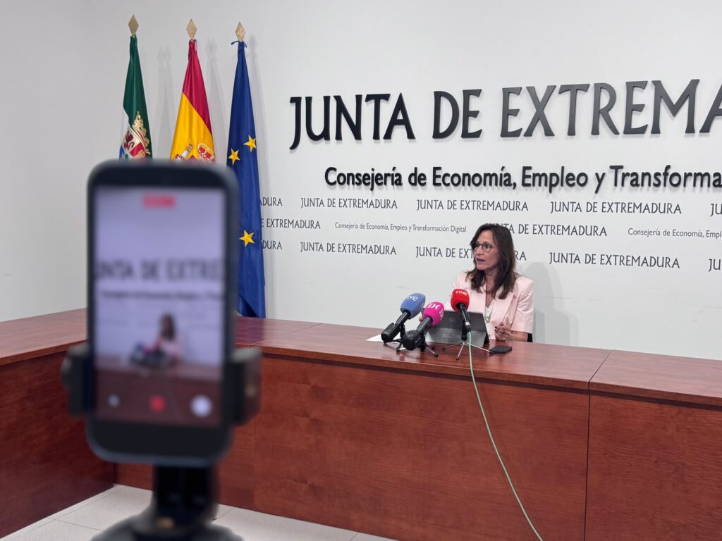 Extremadura registra el menor número de desempleados de su historia y alcanza los mejores datos de empleo de las últimas tres décadas