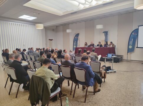 La Junta destaca los grandes potenciales de la energía en Extremadura como motor de industrialización