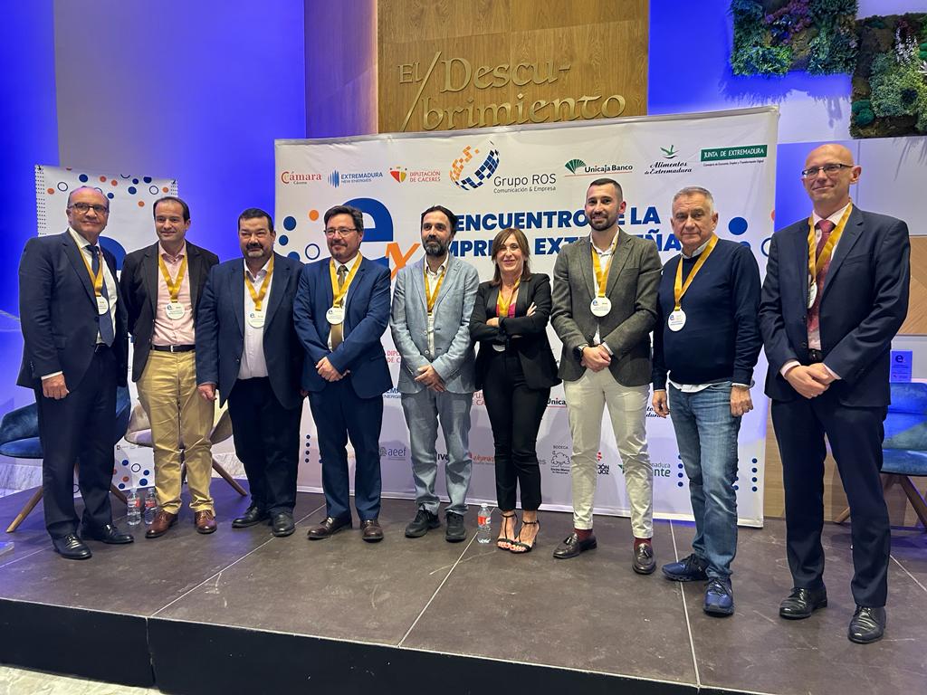El consejero Santamaría apuesta por cuidar a las empresas que conforman el tejido productivo de nuestra tierra en el I Encuentro de la Empresa Extremeña