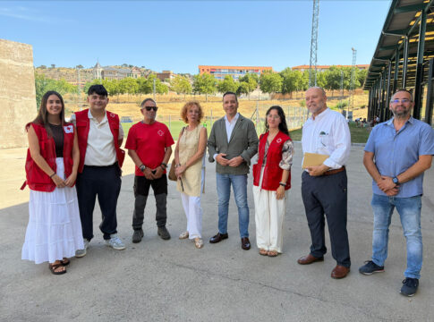 El vicepresidente Óscar Fernández Calle destaca el compromiso de la Junta de Extremadura con la infancia durante su visita al Espacio Educativo Saludable de Plasencia