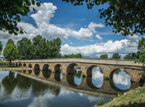 Arranca el proyecto ‘ALDEAS BAUHAUS EUROACE’ para impulsar nuevos modelos de habitabilidad y regeneración de espacios rurales en Extremadura y Portugal