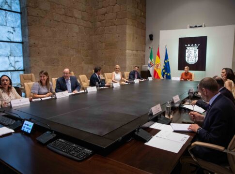 Extremadura vacunará contra la gripe a todos los niños de infantil y primaria en los colegios