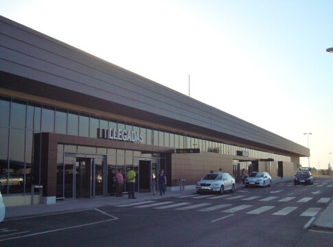 El aeropuerto de Badajoz bate todos sus récords y supera por primera vez los 57.000 pasajeros en un semestre
