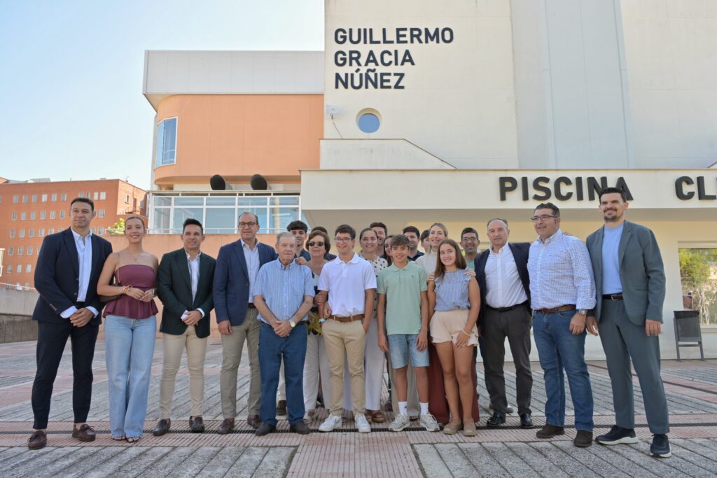 La Junta de Extremadura da el nombre del nadador Guillermo Gracia Núñez a la piscina climatizada del CNTD ‘Ciudad Deportiva’ de Cáceres