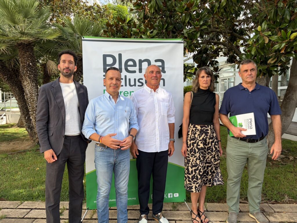 Óscar Fernández destaca el Programa de Conciliación Familiar de Plena Inclusión como un apoyo esencial a las familias y ejemplo de colaboración por la inclusión