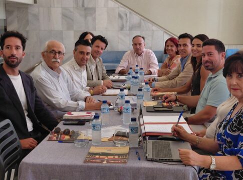 El Teatro López de Ayala aprueba obras de accesibilidad por 19.000 euros y anuncia la celebración de su 140 aniversario